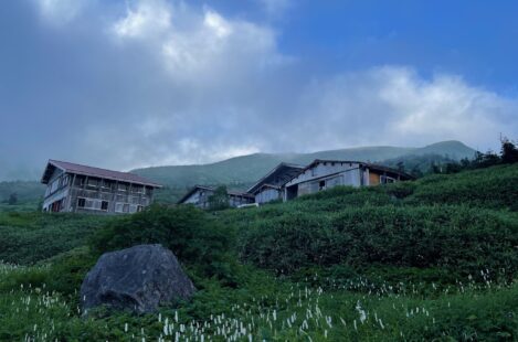 南竜山荘 霊峰白山 　山小屋には虫よけディート？